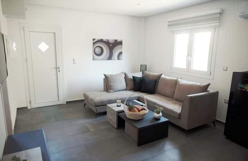 Agios Onoufrios Apartment | Lf Suites
