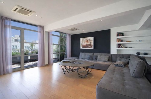 Monastiraki Apartment | Hidesign Athens Art Loft Penthouse with Acropolis view