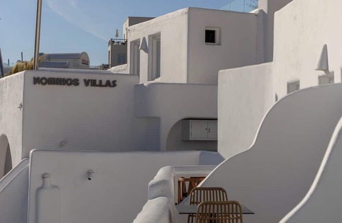 Firostefani Apartment | Nomikos Villas
