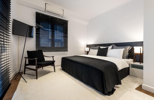 Plaka Apartment | Executive 2 bdr Suite in Plaka - Acropolis view