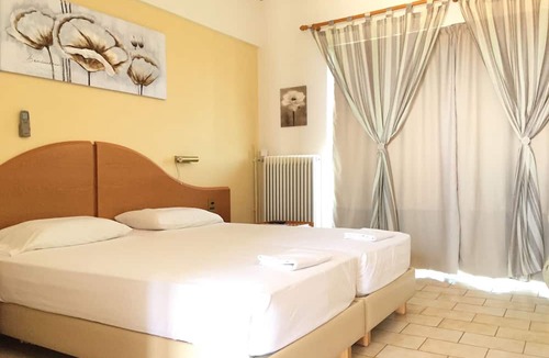 Karavomilos Apartment | Bay Holiday Hotel & Spa