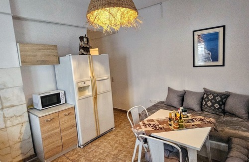 Perissa Apartment | Pleasure View Studio 6 Apartment with Mountain View, Wi-Fi and Air Conditioning