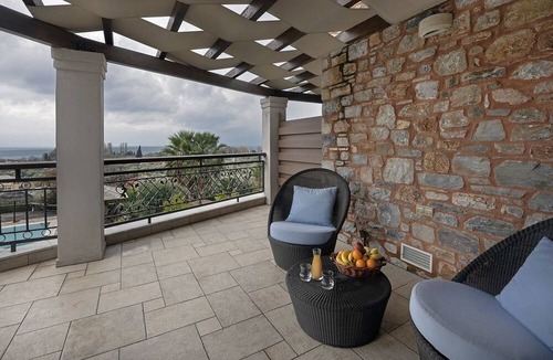 Koropi Apartment | Iakovakis Suites & Spa
