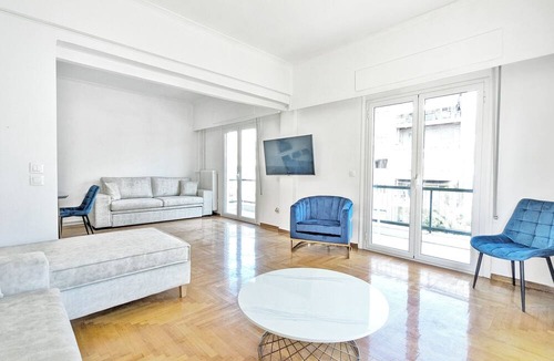 Athens Apartment | Athens Divas Velvet Gold Suites