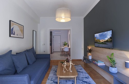 Mousio Apartment | Marnis10 3rd Modern Haven near Archaeological Muse