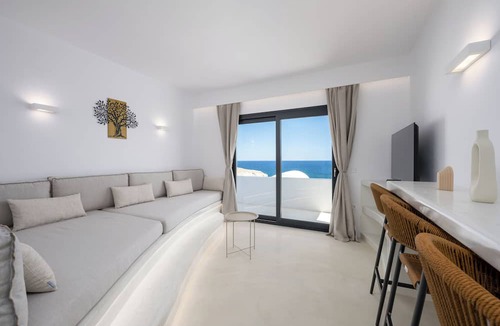 Kamari Villa | San Nectar Luxury Villas