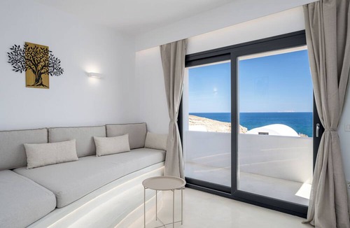 Kamari Villa | San Nectar Luxury Villas