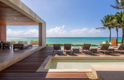 Kamari Apartment | Villa Gill on the edge of the sea in Kamari with a dream view