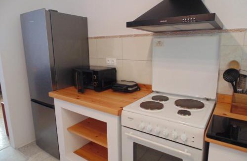 Patitiri Apartment | White House