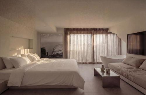 Kamari Bed & Breakfast | Anzo Villas