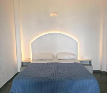 Finikia Apartment | Sunset Paradise Oia