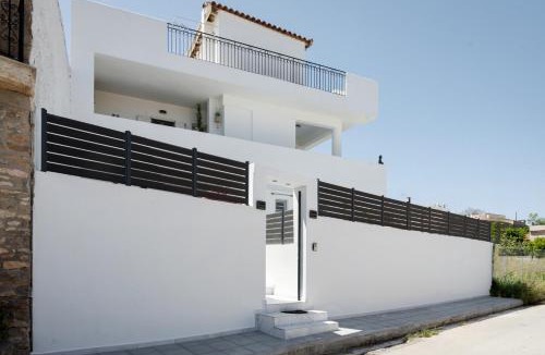 Spata-Artemida House | Aura Airport Suite