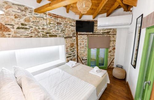 Agiasos Ski Chalet | Casa Di Nonno-Jacuzzi Mountain View Stay in Lesvos