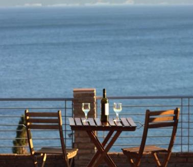 Limni House | Azure Mare Sea View Garden Home Limni