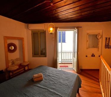 Glossa Apartment | Happiness skopelos