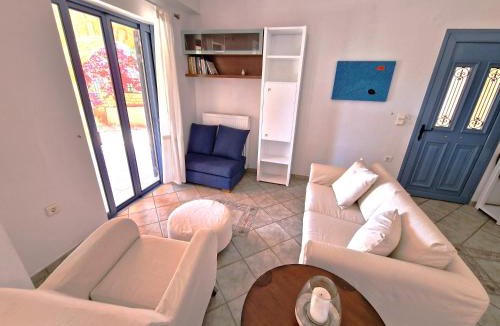 Agios Emilianos Apartment | Archos Beachfront Studio