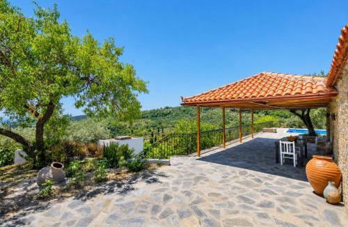 Skopelos Villa | Oak Tree Cottage