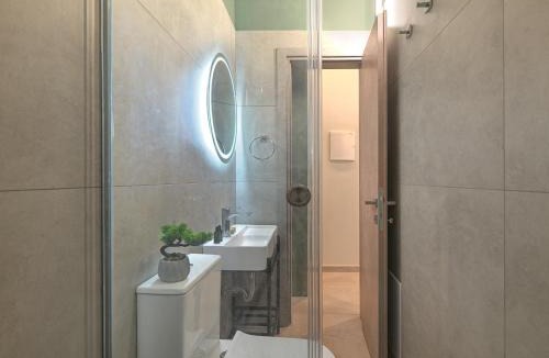 Petralona Apartment | Athens City Center Courtyard Suites