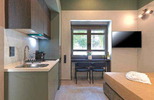 Petralona Apartment | Athens City Center Courtyard Suites