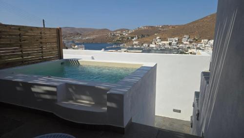 Merichas Apartment | Viewport Suites Kythnos με ιδιωτικα πισινακια-τζακουζι