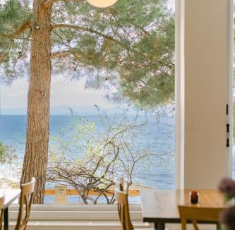 Bralos Hotel | Cokkinis Hotel