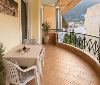 Molos-Agios Konstantinos Apartment | Daphnus Apartment in Agios Konstantinos