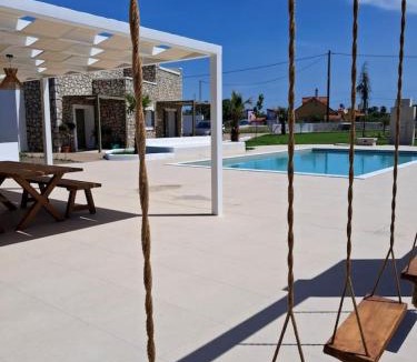 Fanes House | Fanes Breeze Lodges - Lodge Sykia
