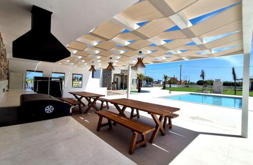 Fanes House | Fanes Breeze Lodges - Lodge Sykia