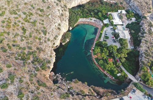 Vouliagmeni Apartment | The HostMaster KAIRI Living Vouliagmeni