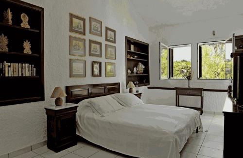 Katsarou Apartment | Peaceful Holiday Home Surrounded by Pines, G26