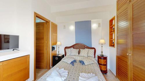 Melissopetra House | Epidavros Villas - Gardenia Garden Retreat with Shared Pool
