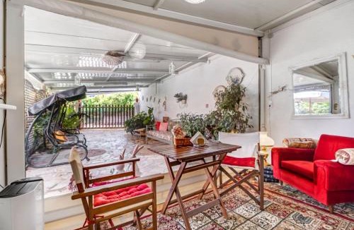 Archea Korinthos House | Ancient Corinth Guest House
