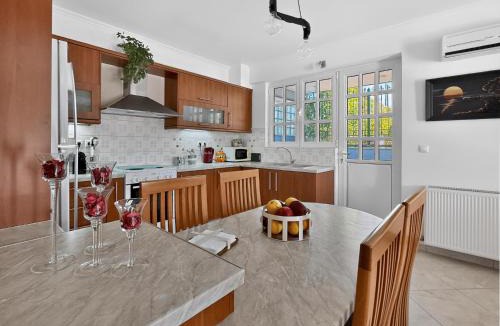 Vrahati Apartment | Kosta Galina - Garden Retreat near the Beach