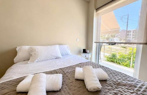 Marathopoli Apartment | Dioni's Haven - Sunny Retreat with Balcony