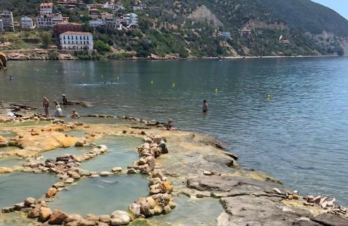 Gialtra Villa | Bluevera seafront villa-Aidipsos bay