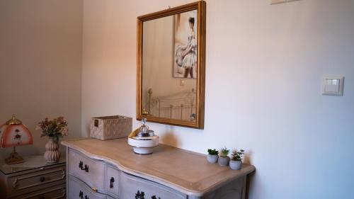 Katochi Apartment | Η Αυλή της Μαρίας