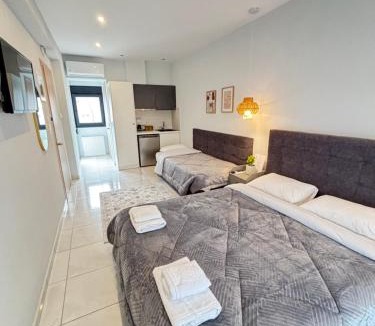 Ladadika House | Minas Luxury Studios