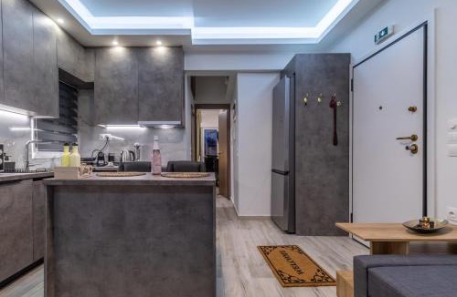 Loutraki-Agioi Theodoroi Apartment | Modern Loutraki Apartment 3min Walk to Beach Fits 4