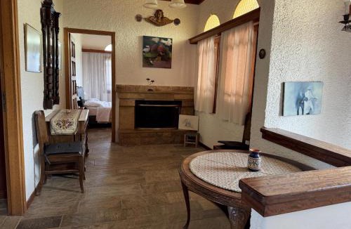 Aipeia House | Blue Fox 1