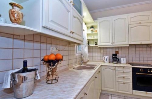 Nea Moudania Apartment | Royal House