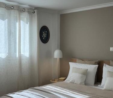 Khalandrion Apartment | Lemon & Roses