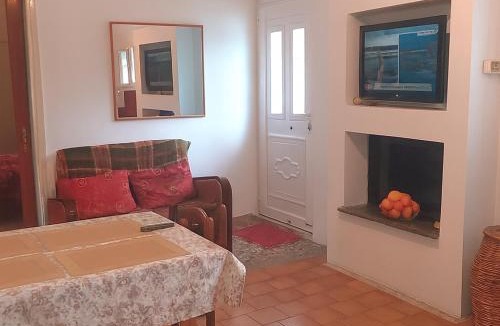 Grammatikou Apartment | EFTHYMIOS ΦΘΗΝΗ και ΗΣΥΧΗ ΔΙΑΜΟΝΗ