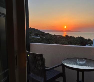 Milos Apartment | Akrothalassia