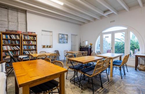 Sifnos Apartment | Lighthouse Hotel