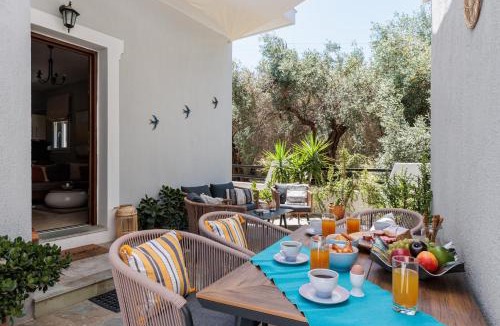 Skopelos Town Apartment | Ninemia Apartment 3