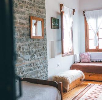 Lazarat House | Traditional GuestHouse Permet