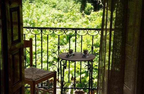 Anilio Hotel | Λευκή Καμέλια