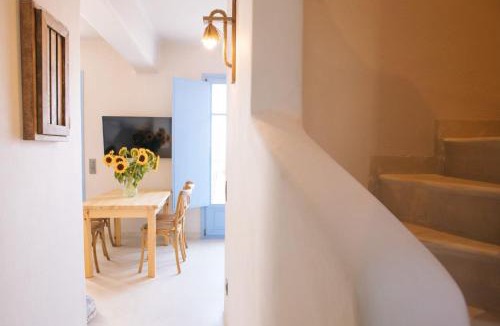 Finikia Villa | Luxury Santorini Villa 3 Bedroom Villa Private Jetted Pool With Sea View
