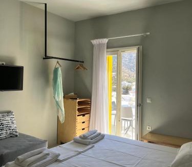 Vathi Apartment | SifnosLiving - Joy