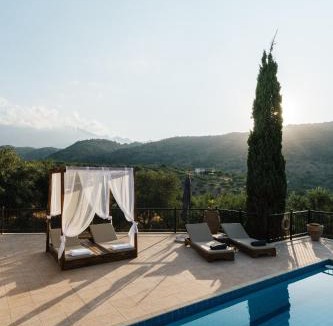 Makhairoi Villa | Villa Elia Provarma - Your villa